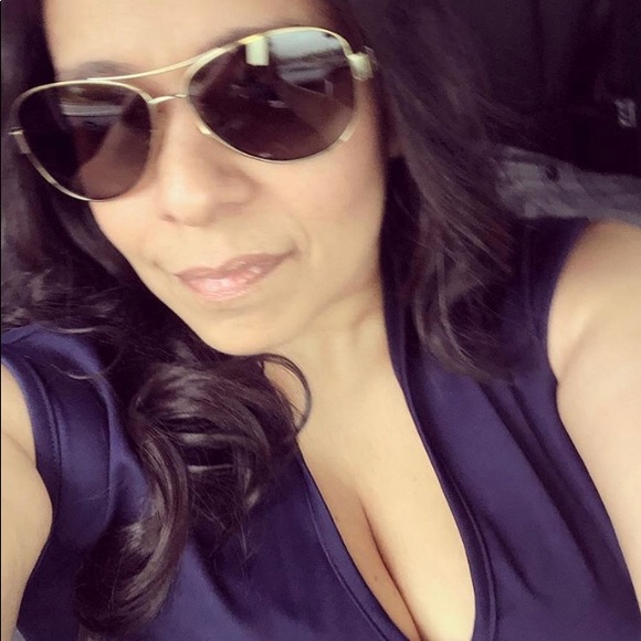 Meet your Posher, Lisa - Picture 1 of 1